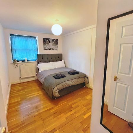 Lovely 2-Bedroom Serviced Apartment Greater London Londres Exterior foto
