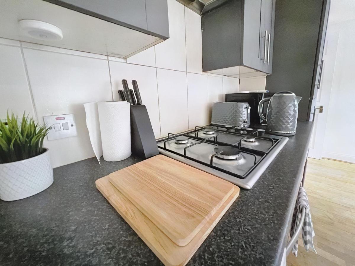 Lovely 2-Bedroom Serviced Apartment Greater London Londres Exterior foto